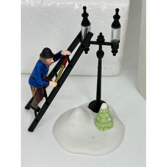 VTG Dept 56 Lamplighter Accessory Heritage Village w/ Box 4" Christmas Displays - Picture 6 of 7